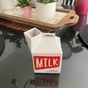 Kate spade Lenox milk 🥛 container